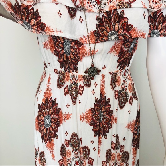 Beautiful Boho Printed Off Shoulder Maxi Dress with Flounced Ruffle Hem 6 - Picture 4 of 10